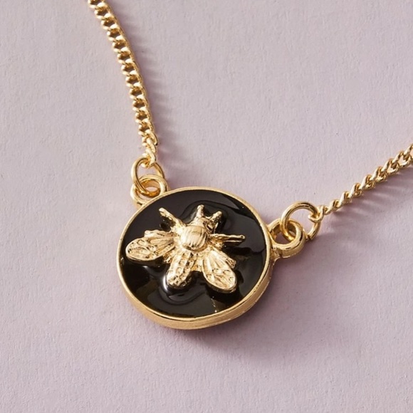 Jewelry - Bee Pendant Necklace